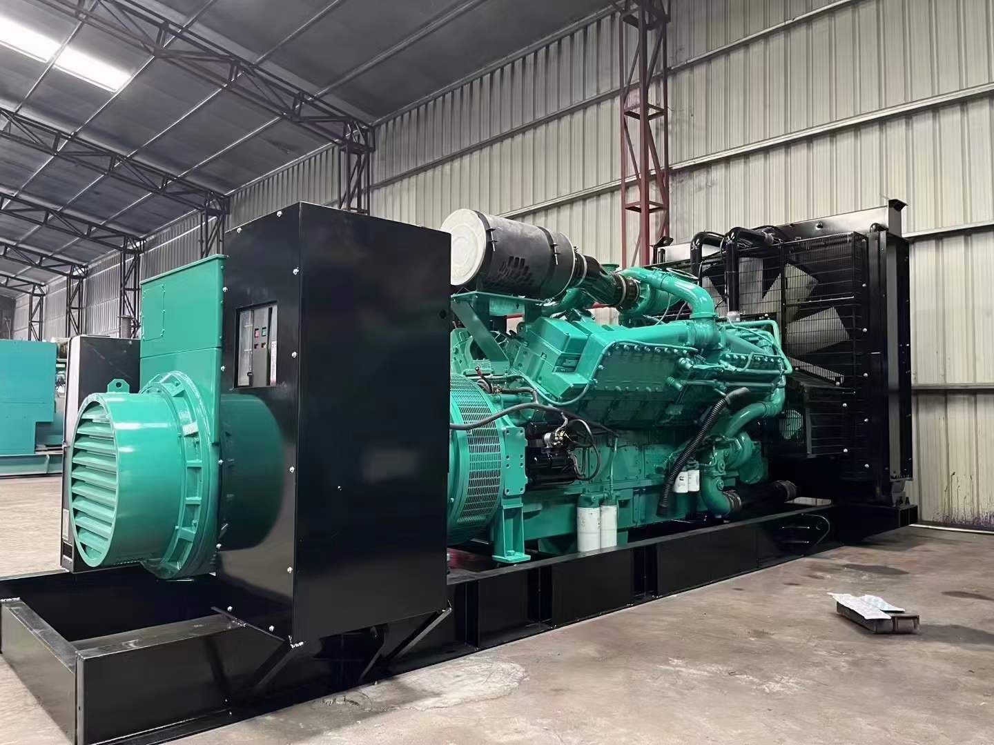 可克达拉如何降低 800kW 柴油发电机输出电流的波动？