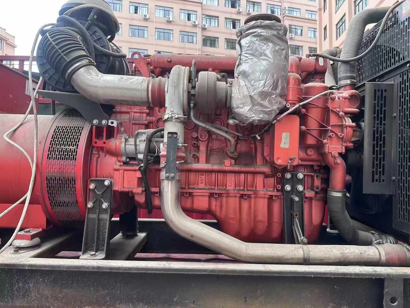 可克达拉如何选择适合 600kW 柴油发电机组的过载保护器？