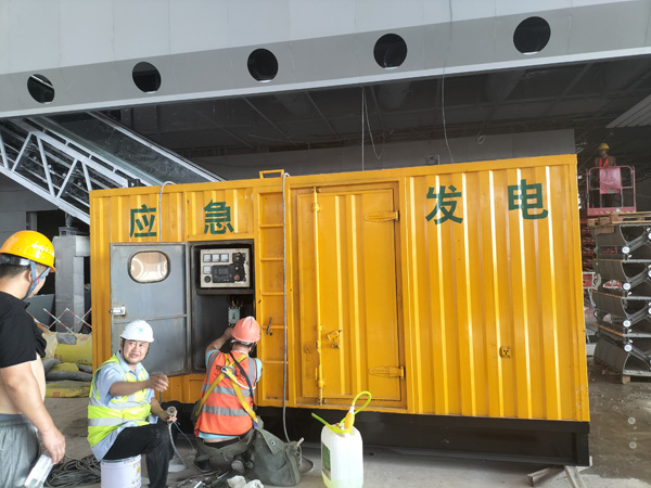 可克达拉怎样判断空气滤清器是否需要更换？